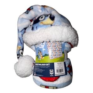 Bluey 2 Piece Holiday Set Travel Throw Blanket and Santa Hat Christmas New‎